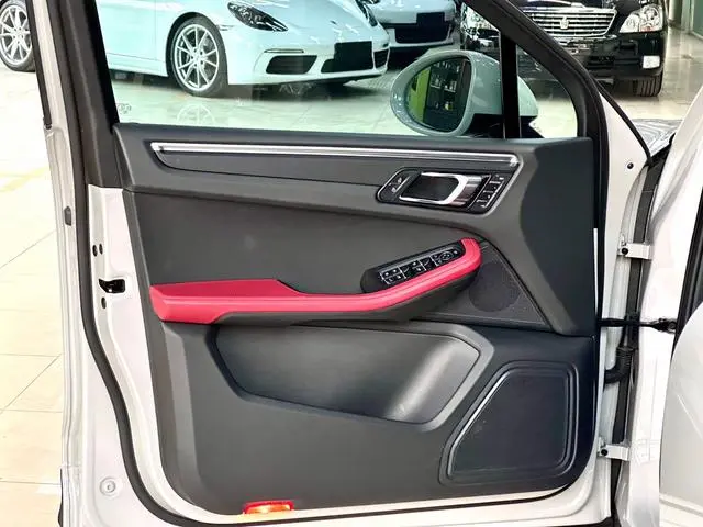 Porsche Macan Macan 2.0T
