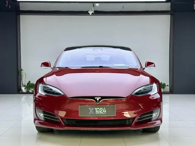 Tesla Model S 75D Standard battery life version