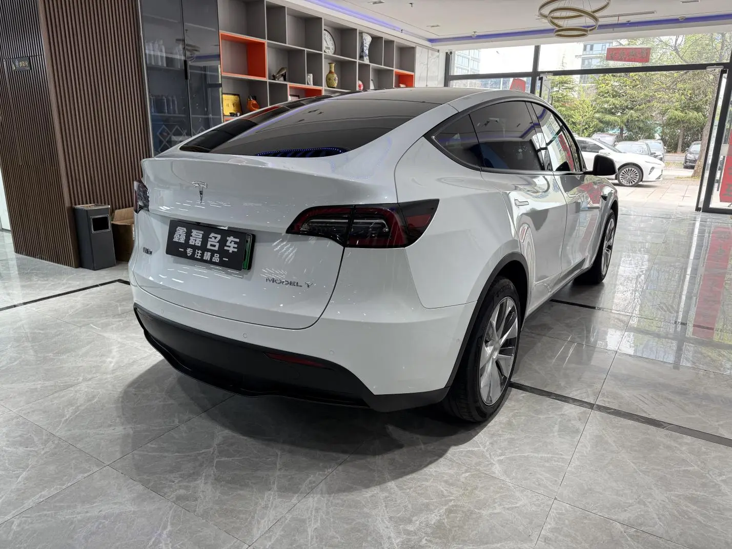 Tesla Model Y Facelift, long battery life, all-wheel drive version