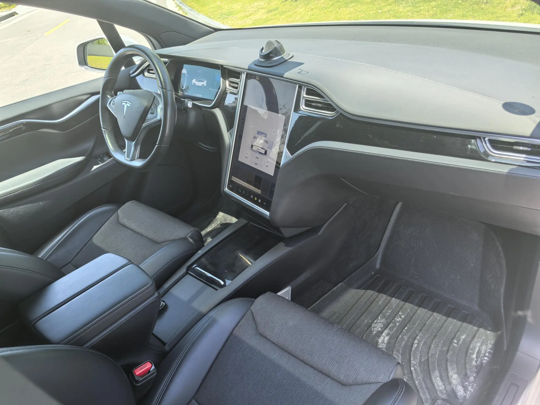 Tesla Model X 90D