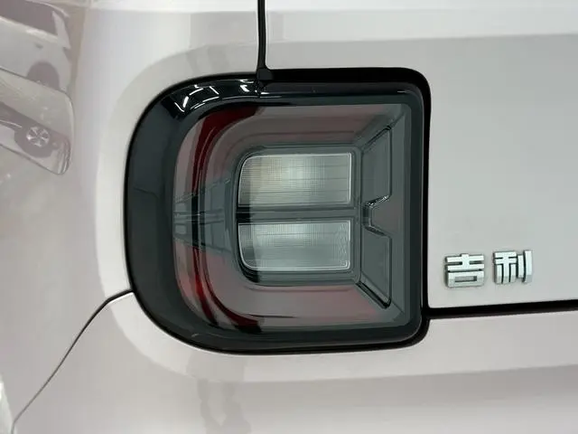 Geely Galaxy panda 200km panda mini smart bear