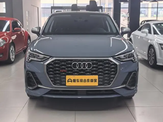 Audi Audi Q3 Sportback 40 TFSI RS kit fuel speed type