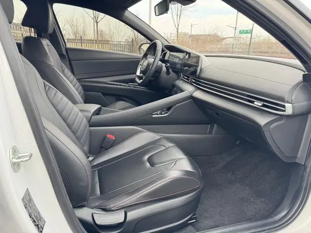 Hyundai Elantra 1.5L CVT 20th SE 20th Anniversary Edition