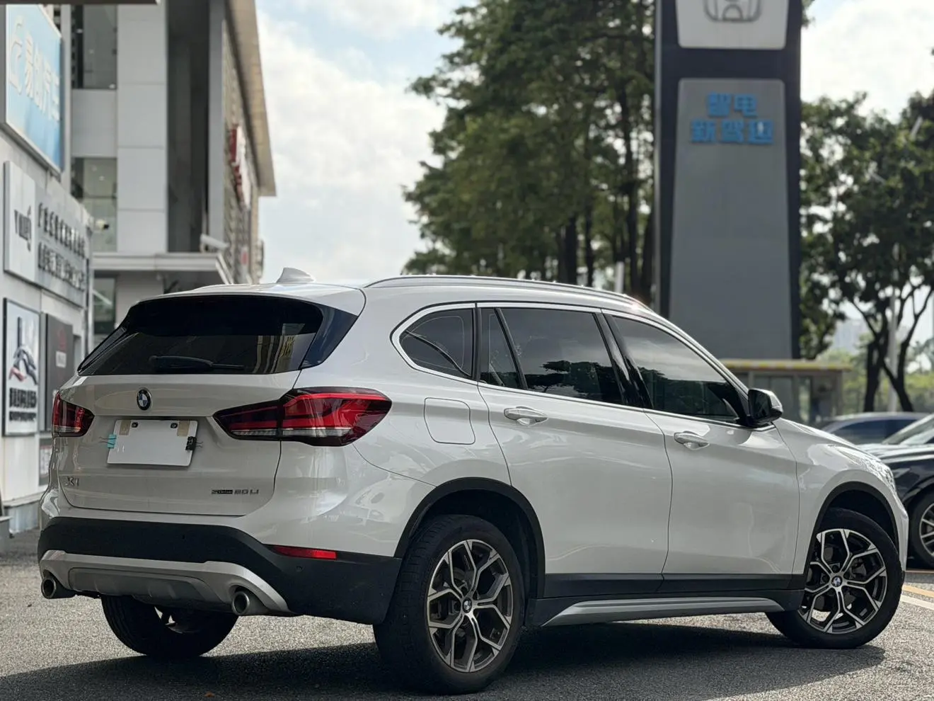 BMW BMW X1 sDrive20Li Exclusive type