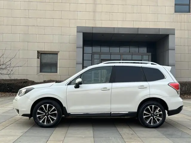 Subaru FORESTER Forester 2.0i Fashion Navigation Version