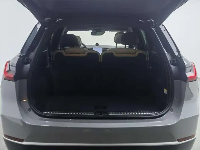 NIO NIO ES8 580KM base version six seats