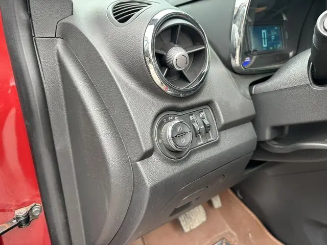 Chevrolet Chuangku 1.4T automatic two-wheel drive comfortable sunroof version