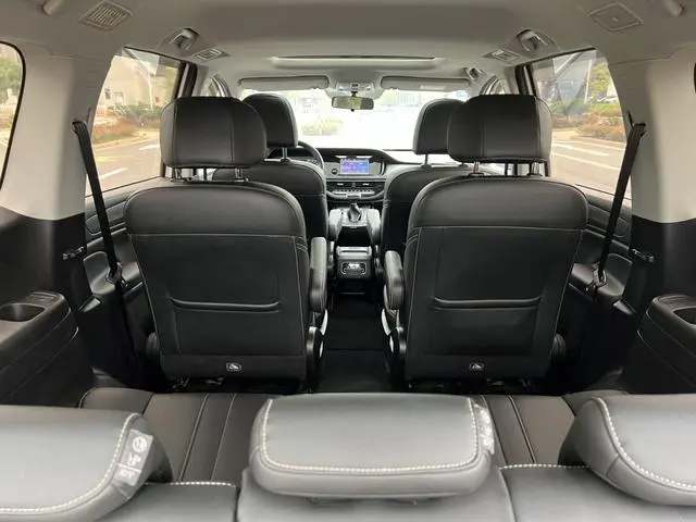 GAC Trumpchi M6 270T Automatic Deluxe Edition 7 seats