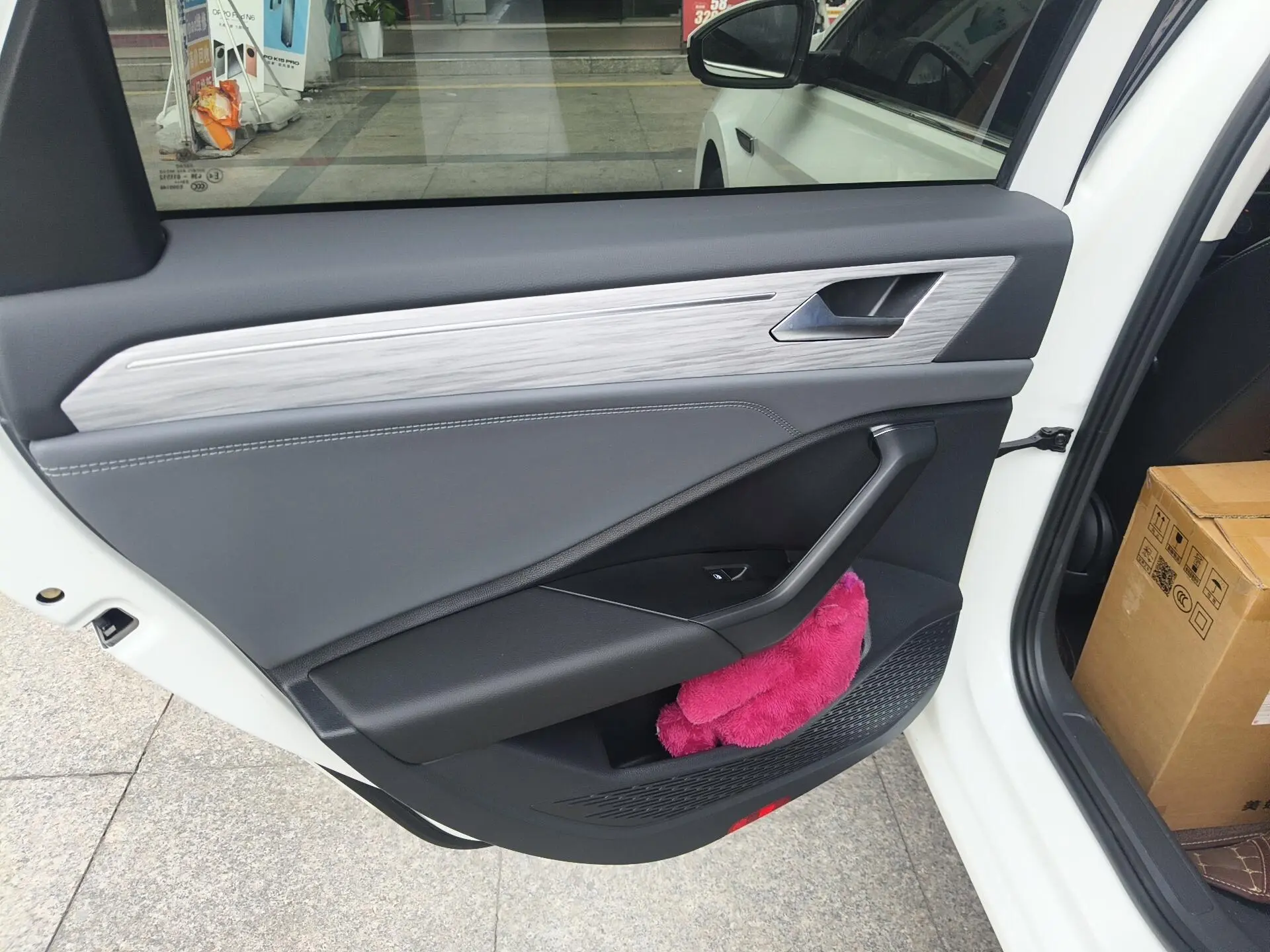 Volkswagen Sagitar 300TSI DSG Beyond Edition