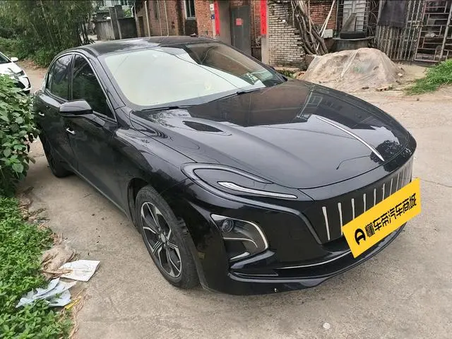 Hongqi Hongqi E-QM5 Facelift basic travel version