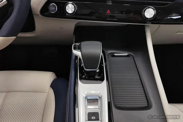 Dongfeng Fengshen Haoji Mach Power 1.5T Dare to Love Version