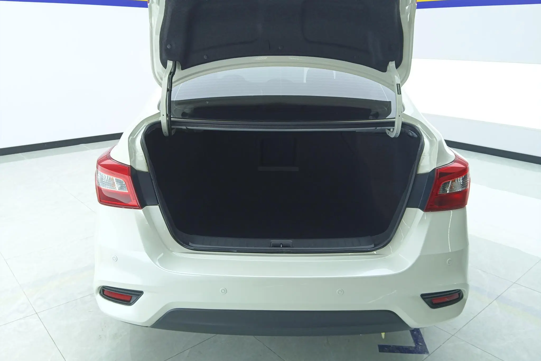 Nissan Xuan Yi Facelift Classic 1.6 XL CVT Deluxe Edition