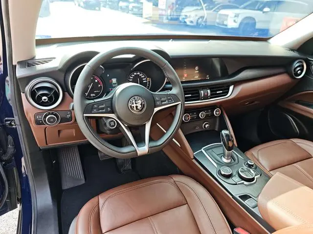 Alfa Romeo Stelvio 2.0T 200HP Elite Edition