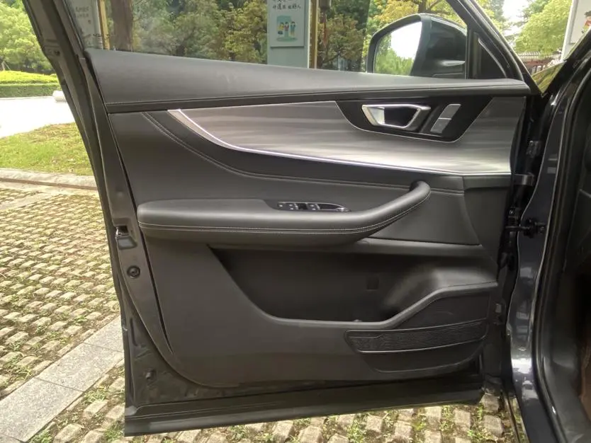 Chery Fulwin Tiggo 8 PLUS 290TGDI DCT Pride Edition