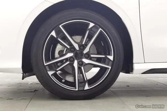 Geely Binrui Binrui COOL 1.5T DCT Champion Edition