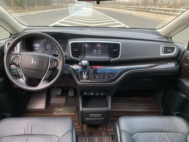 Honda Odyssey 2.0L Sharp*Exclusive Edition