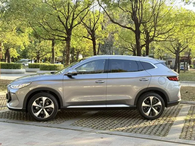 BYD Song PLUS DM DM-i 110KM two-wheel drive flagship PLUS 5G version