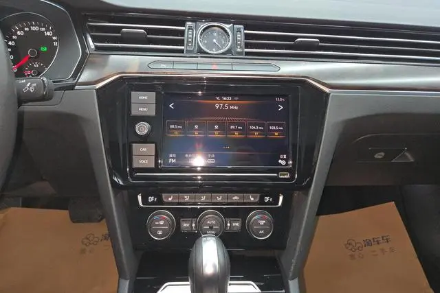 Volkswagen Magotan 330TSI DSG Luxury Country VI