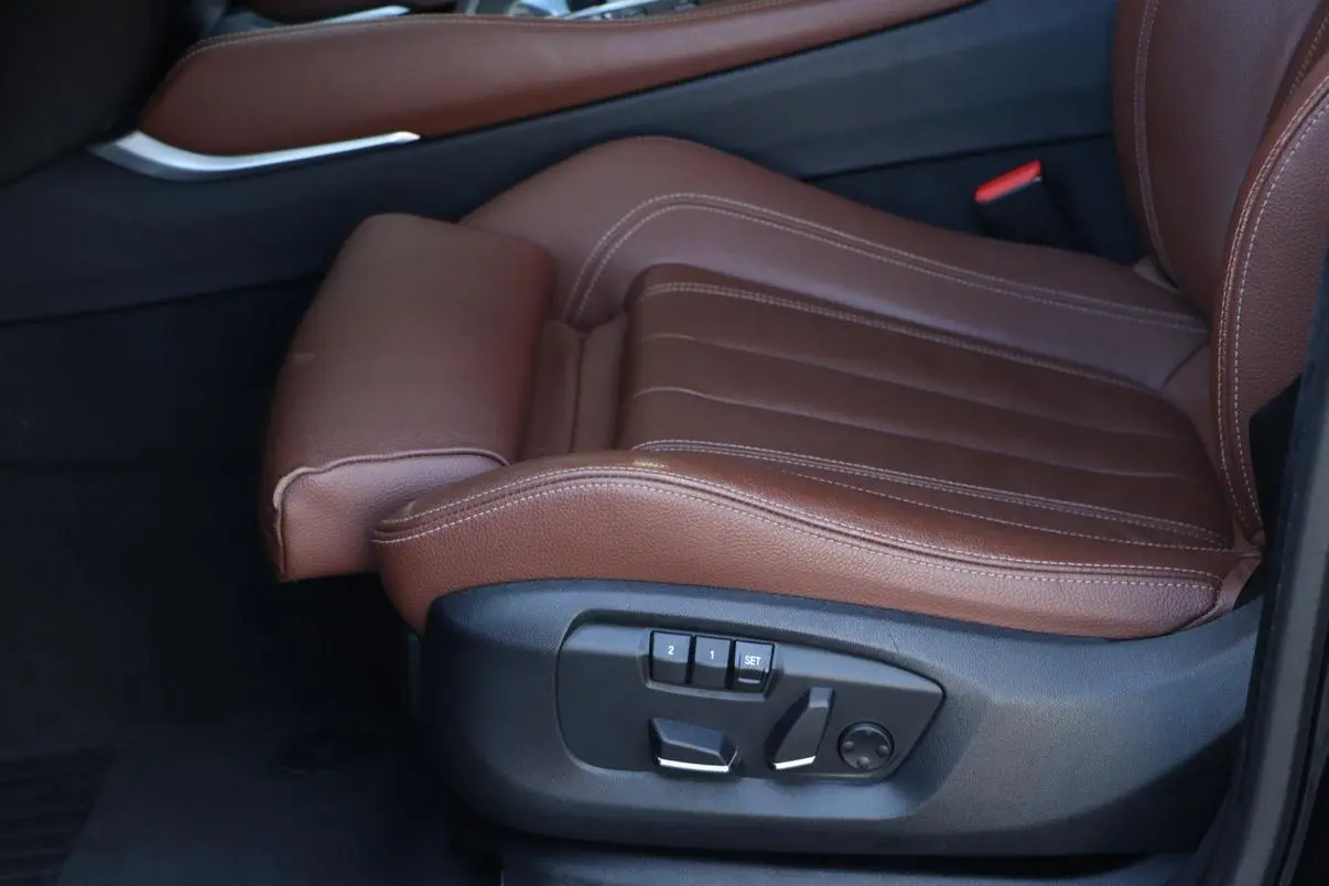 BMW BMW X6 xDrive28i M sports suit