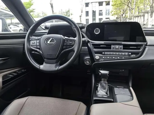 Lexus Lexus ES 200 Excellent Edition