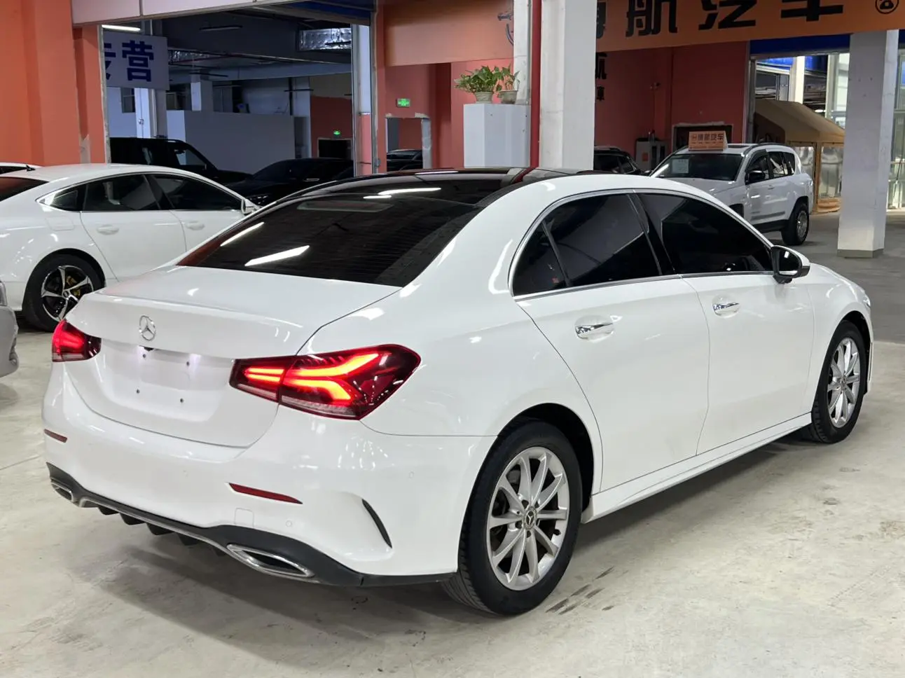 Mercedes-Benz Mercedes-Benz A-class A 200 L sports sedan