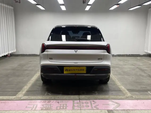Neta Nezha L Extended range version 310 flash charge red version