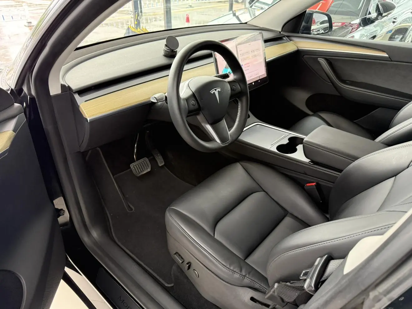 Tesla Model Y Facelifted rear-wheel drive version