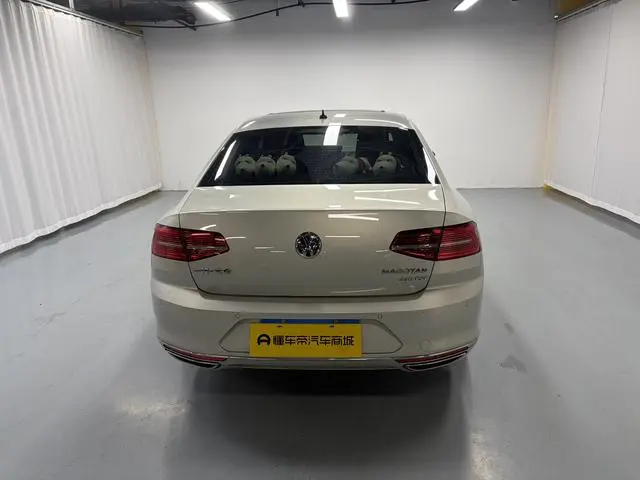 Volkswagen Magotan 330TSI DSG Luxury Country VI