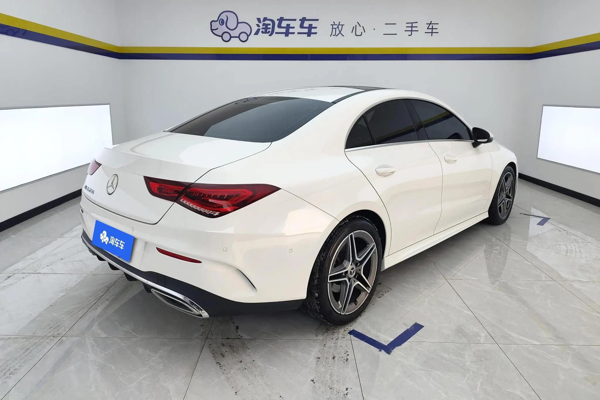 Mercedes-Benz Mercedes-Benz CLA CLA 200 four-door coupe