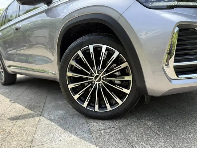 Geely Xingyue L 2.0TD high-power automatic two-wheel drive Dongfang Yao Lanxing version