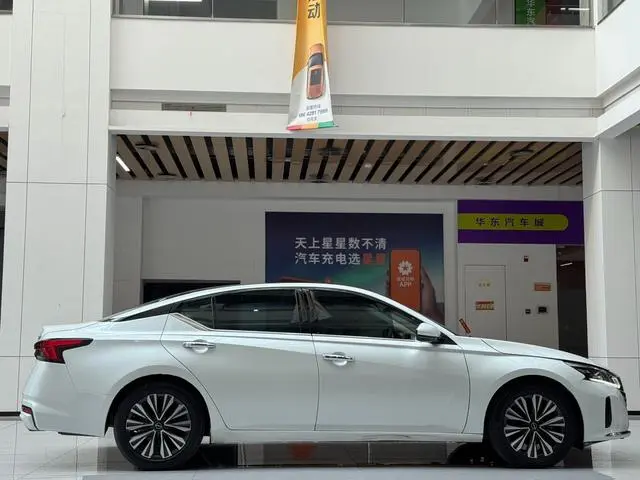 Nissan Teana 2.0L XL-TLS Enjoy Edition