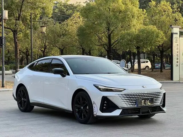 Changan Changan UNI-V 1.5T premium type