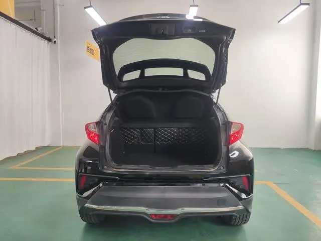TOYOTA Toyota C-HR 2.0L leading skylight version country VI