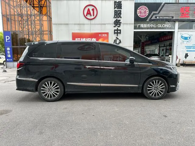Honda Ai Lishen 2.0L e: HEV Deluxe Edition