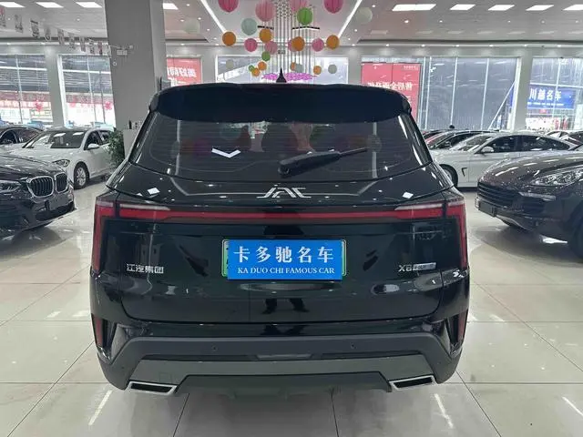 Jianghuai Yiwei Jianghuai X8 E Home 1.5T DHT Jiaxin Edition 7 Seats