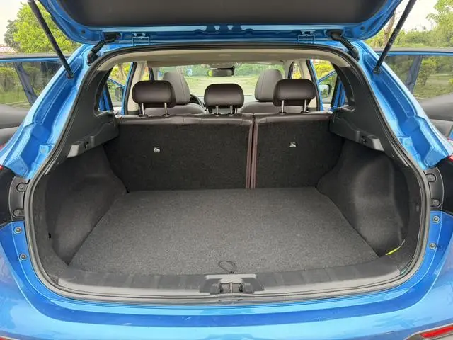 Nissan Qashqai 2.0L CVT Deluxe Edition