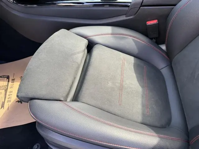 Mercedes-Benz Mercedes-Benz CLA CLA 200 four-door coupe