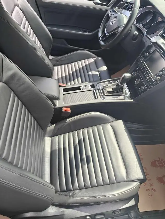 Volkswagen Magotan 330TSI DSG leading country VI
