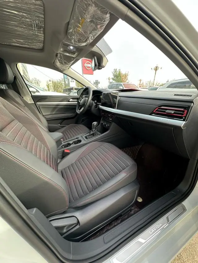 Volkswagen Lavida 300TSI DSG Starry Sky Manyi Edition