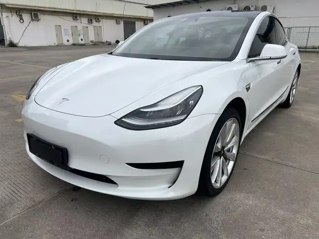 Tesla Model 3 Upgraded version of standard battery life rear drive
