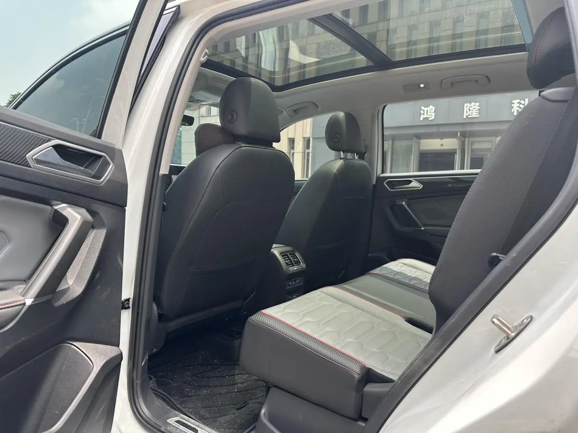 Volkswagen Tiguan L Facelifted 380TSI four-wheel drive R-Line ultimate 7-seater