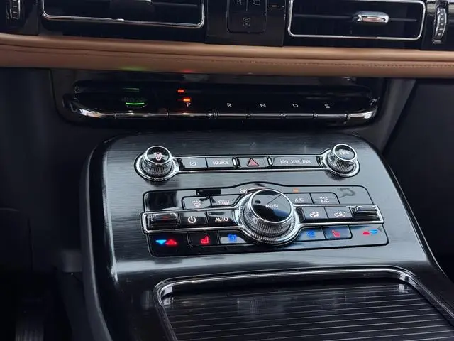Lincoln Navigator 2.7T four-wheel drive Presidential edition