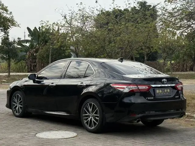 TOYOTA Camry 2.5G Deluxe Edition