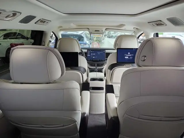 Denza Denza D9 DM Smart driving version 1020 four-wheel drive flagship model