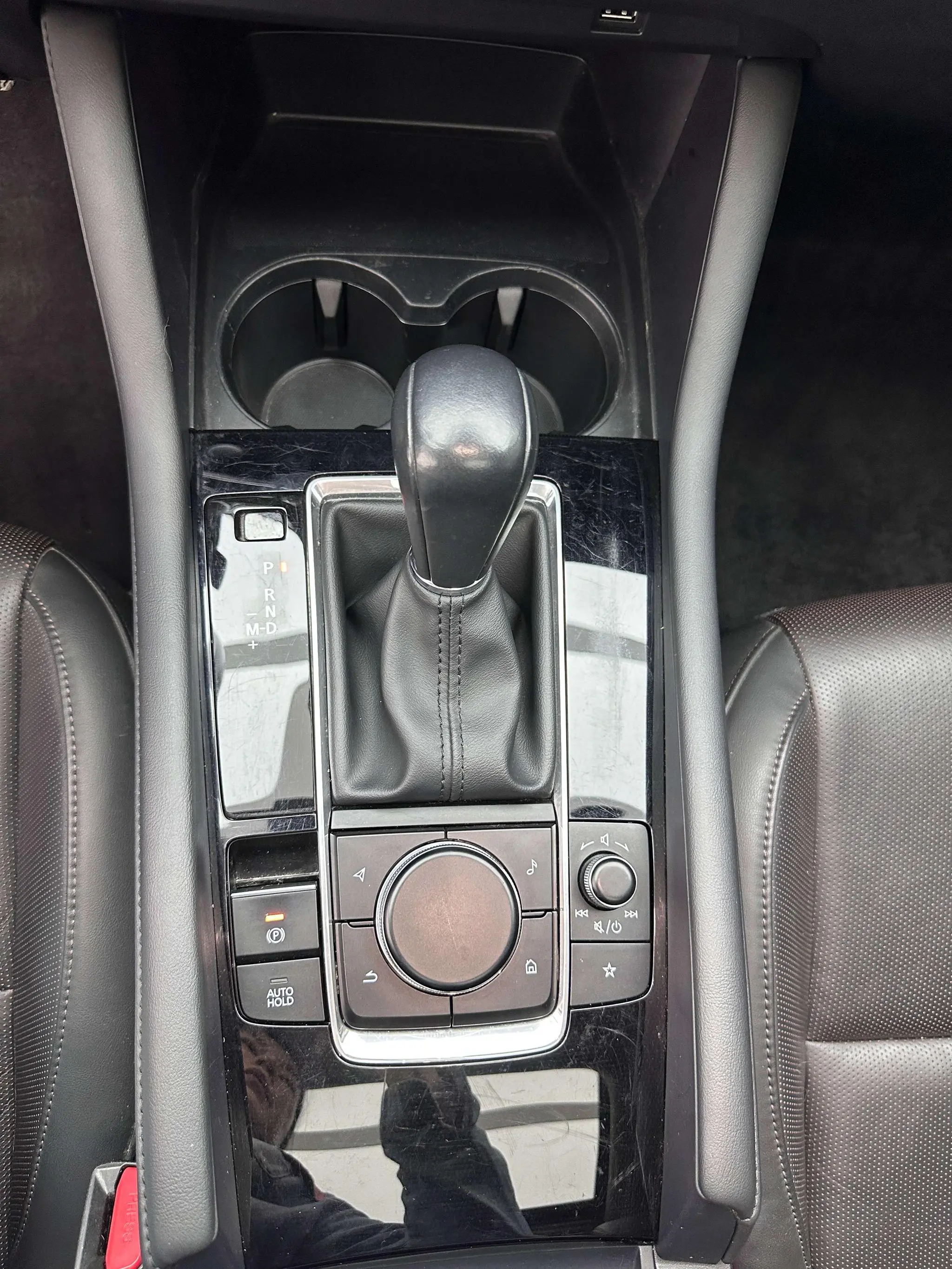 Mazda Mazda 3 Angkesaila 2.0L automatic quality dazzling version