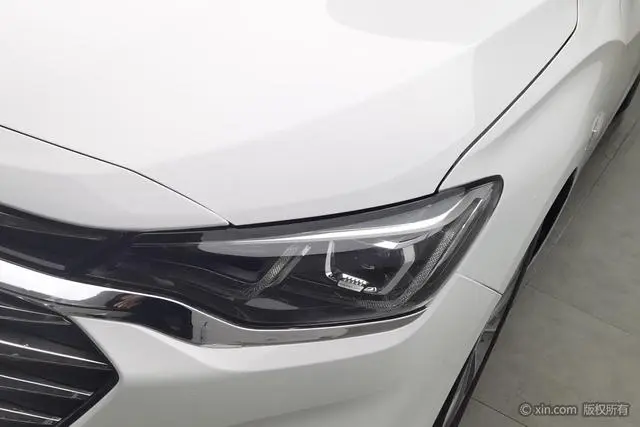 Chevrolet Cruze 320 automatic Enjoy Skylight version