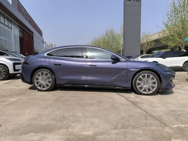 Denza Denza Z9 DM 1100 four-wheel drive Ultra version