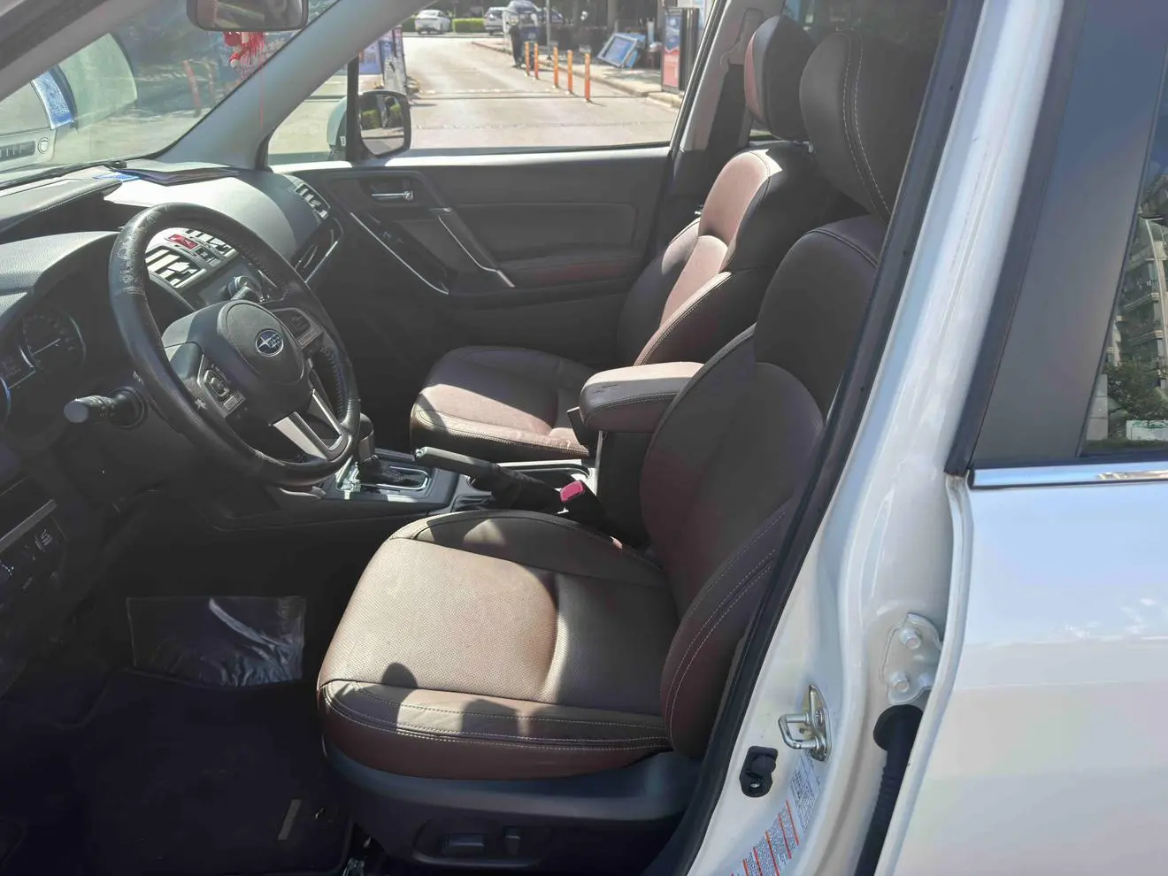 Subaru FORESTER Forester 2.5i Deluxe Special Edition