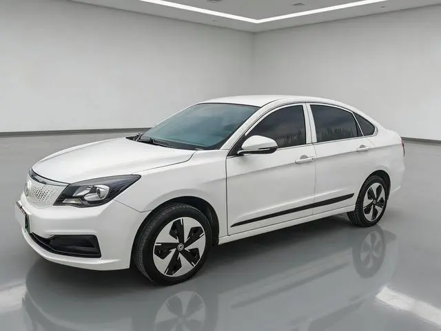 Dongfeng Fengshen Dongfeng Fengshen E70 Second facelift 500 Super Exclusive Edition