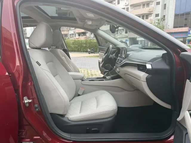 Nissan Teana 2.0 T XV AD1 Zhizun Pilot Edition